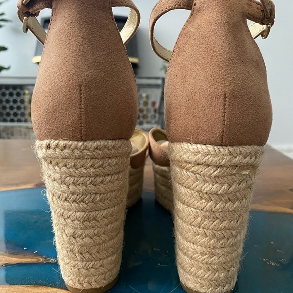 Guess Wedges Summer Heels | Casual/Dressy Pumps - Picture 5 of 7